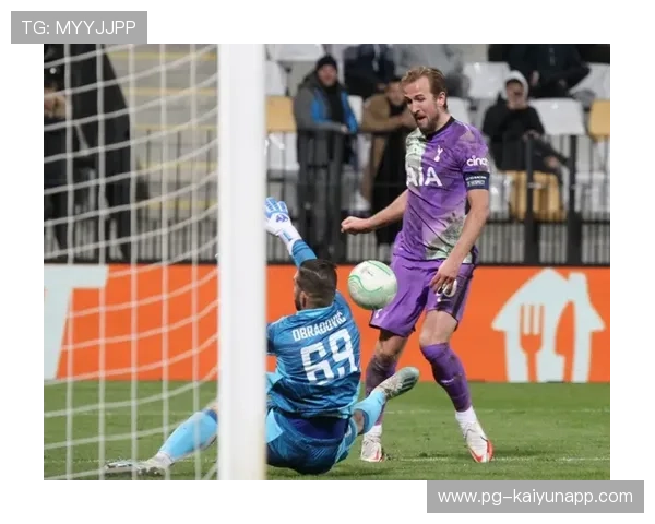 凯恩空中停球后一脚劲射令人叹为观止