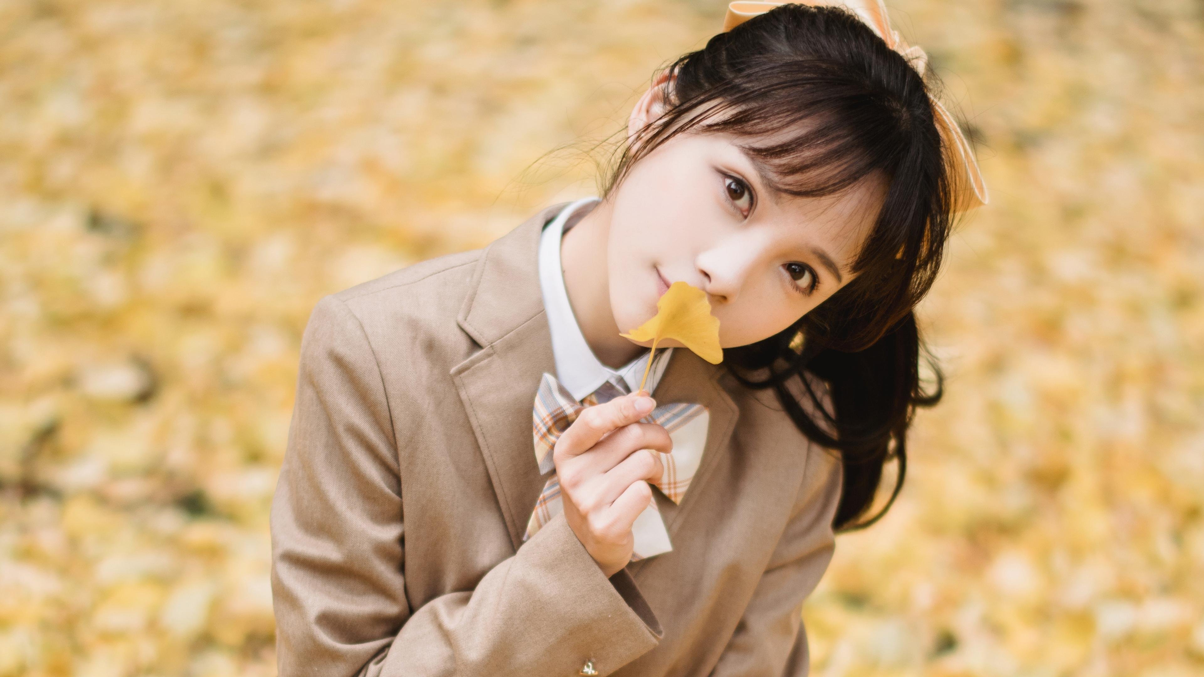 “水上救生：三叉湖游泳馆选手英勇救援，瞬间成焦点”