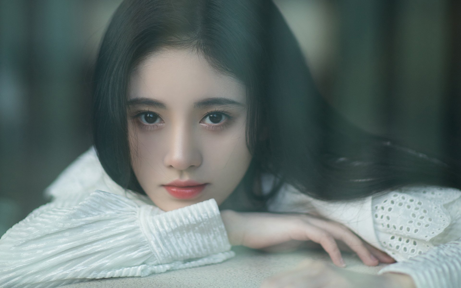 凯尔特人小前锋在训练中完成高难度突破，凯尔特人小后卫