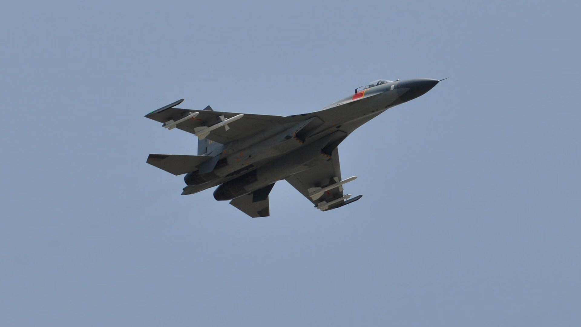 自由泳突尼斯选手挑战个人极限，自由泳突破30秒